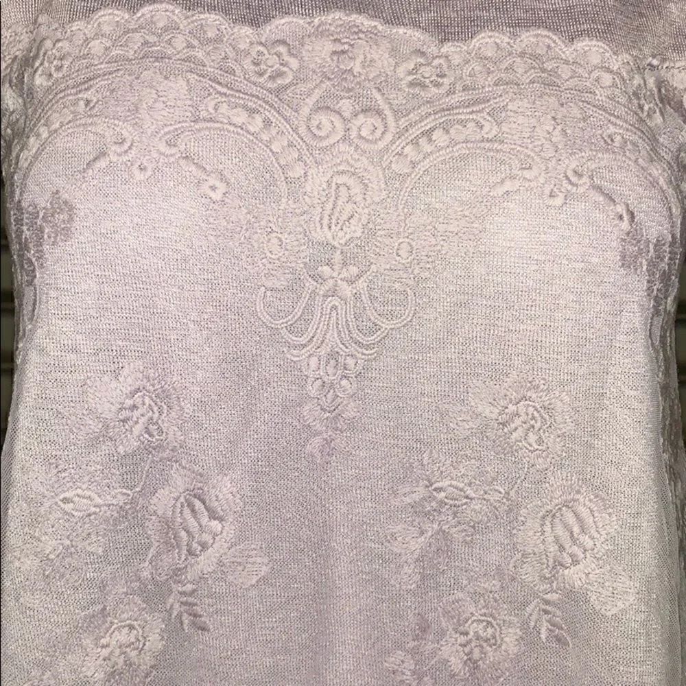 🛍️Rewind lace top that’s lined - Picture 4 of 7